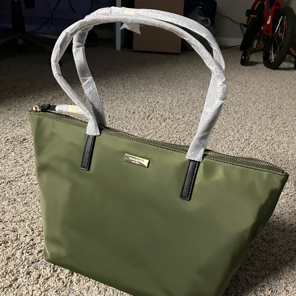 Kate spade olive green shoulder bag!